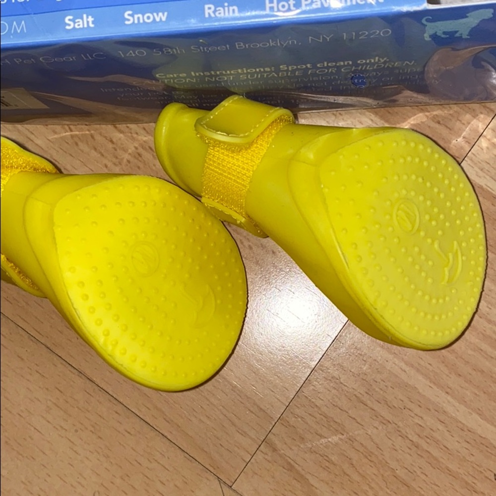 COPY - Jelly Wellies Rain or Shine Waterproof Dog Boot - Picture 2 of 7